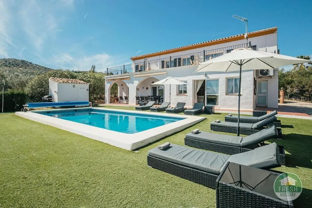 Casa Wood - Family Holiday Villa With Pool Viñuela 0*,  Spanyolország