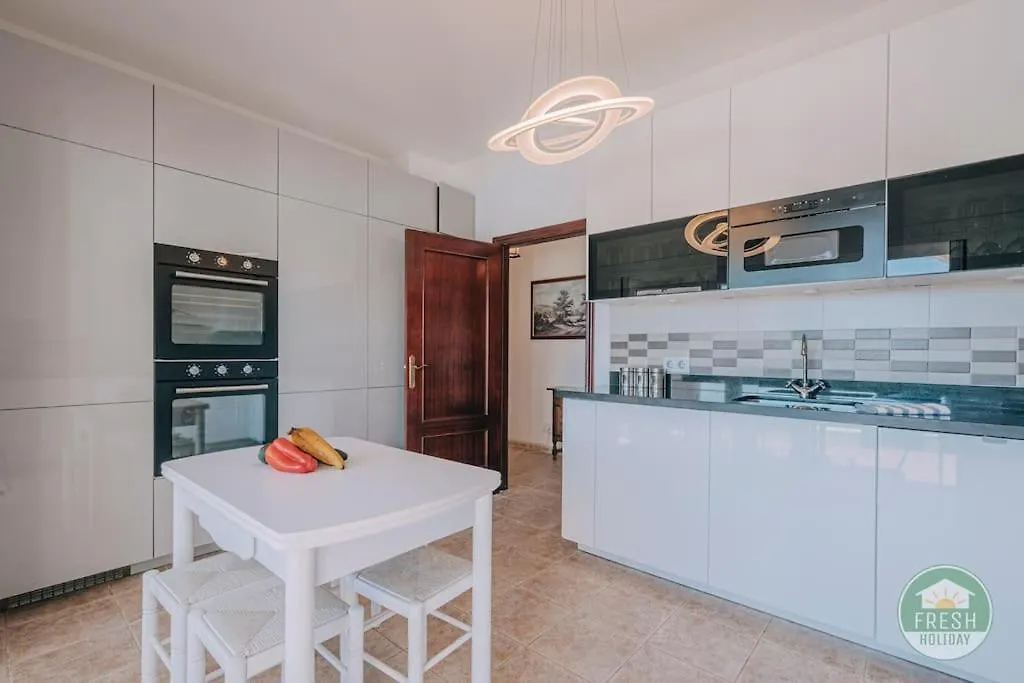 Casa Wood - Family Holiday Villa With Pool Viñuela
