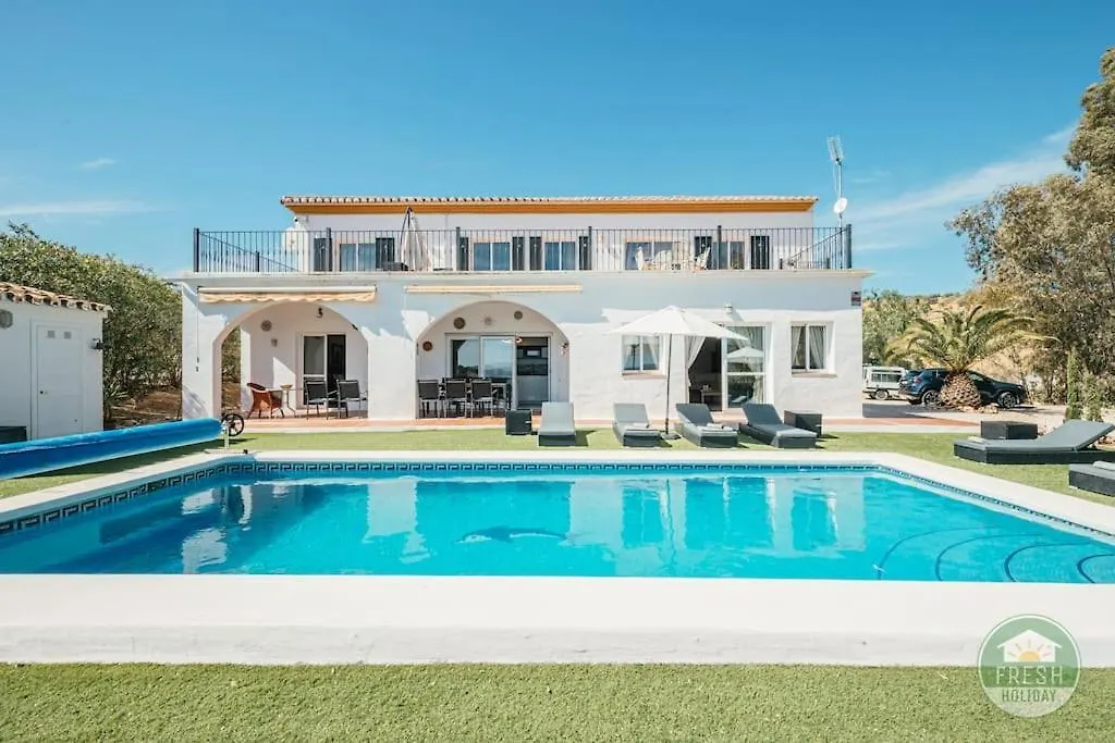 Casa Wood - Family Holiday Villa With Pool Viñuela